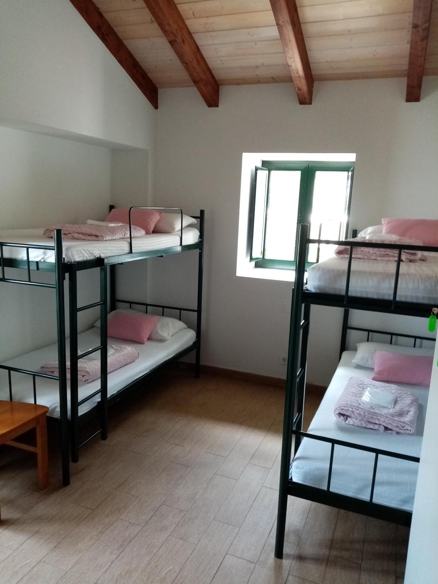 Albergue Oasis Sarria Luaran gambar